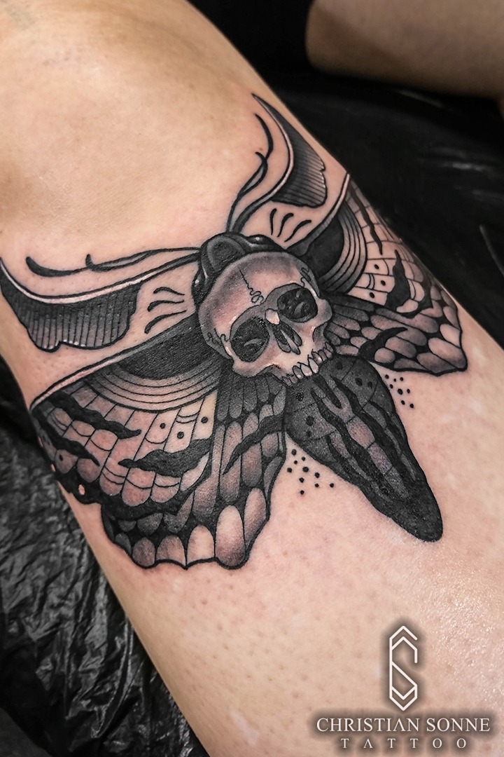 Skull on the knee by I L D O 일 도  ildotattoo  Knee tattoo Leg tattoos  Scary tattoos